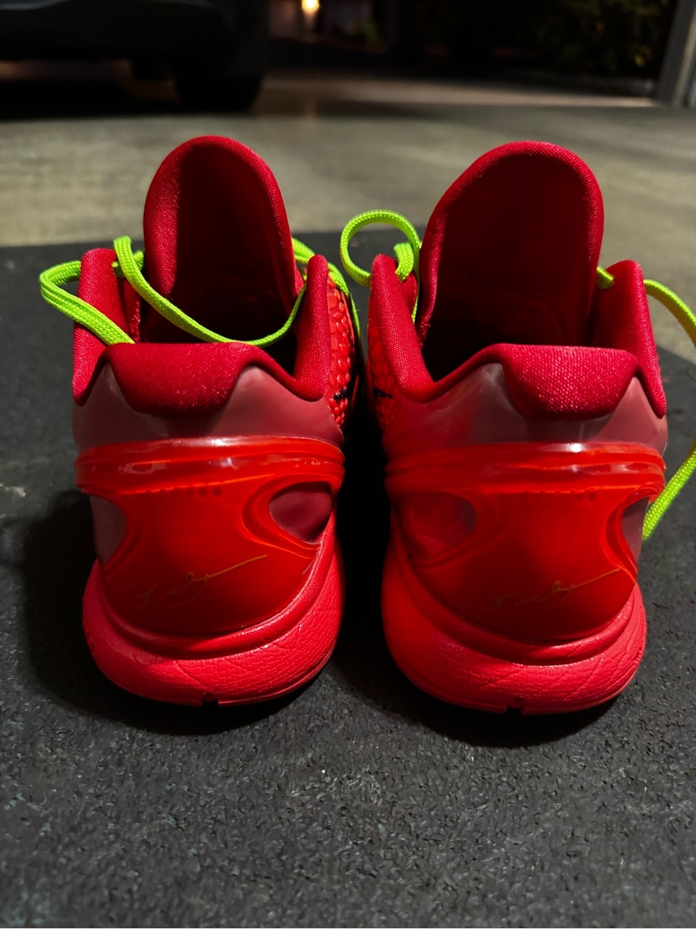 Kobe 6 Reverse Grinch Size 9.5 - Picture 4 of 5